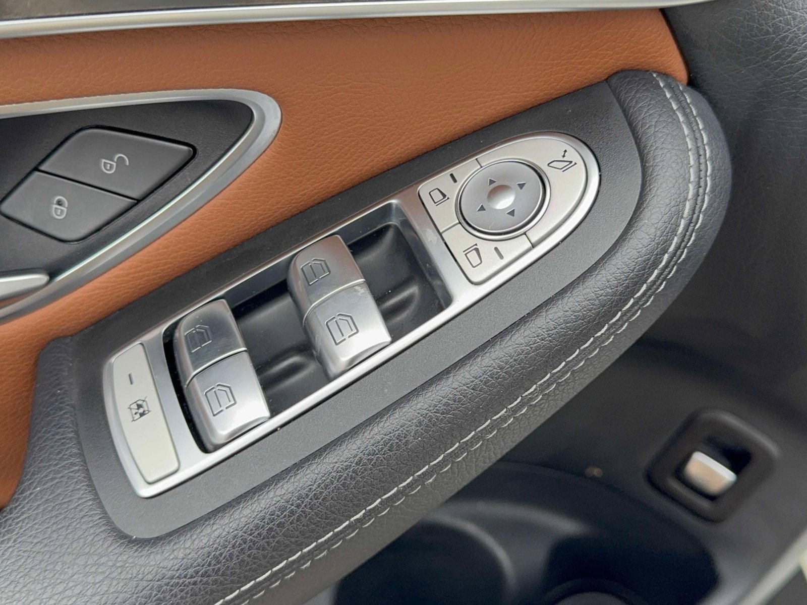 Used 2021 Mercedes-Benz GLC 43 AMG 4MATIC image 17