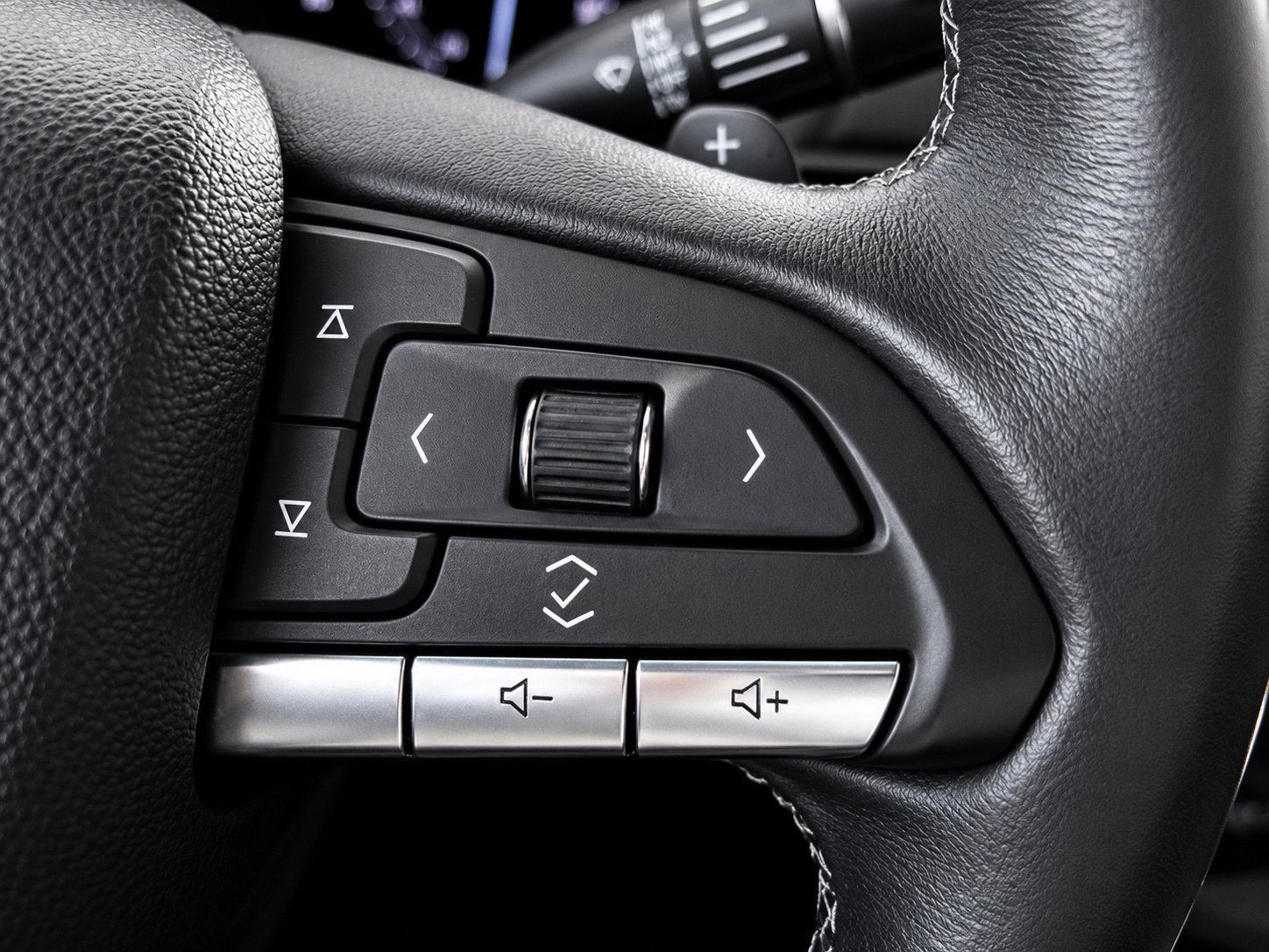 Certified 2024 Cadillac CT4 Luxury RWD image 22