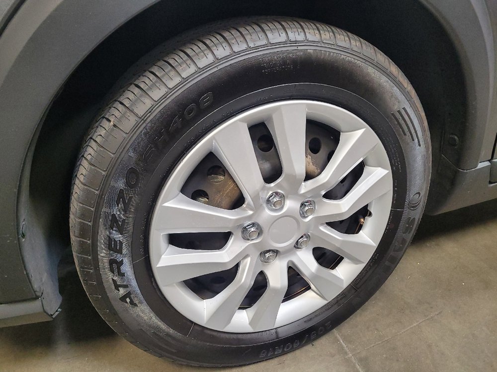 Used 2022 Nissan Kicks S FWD image 31