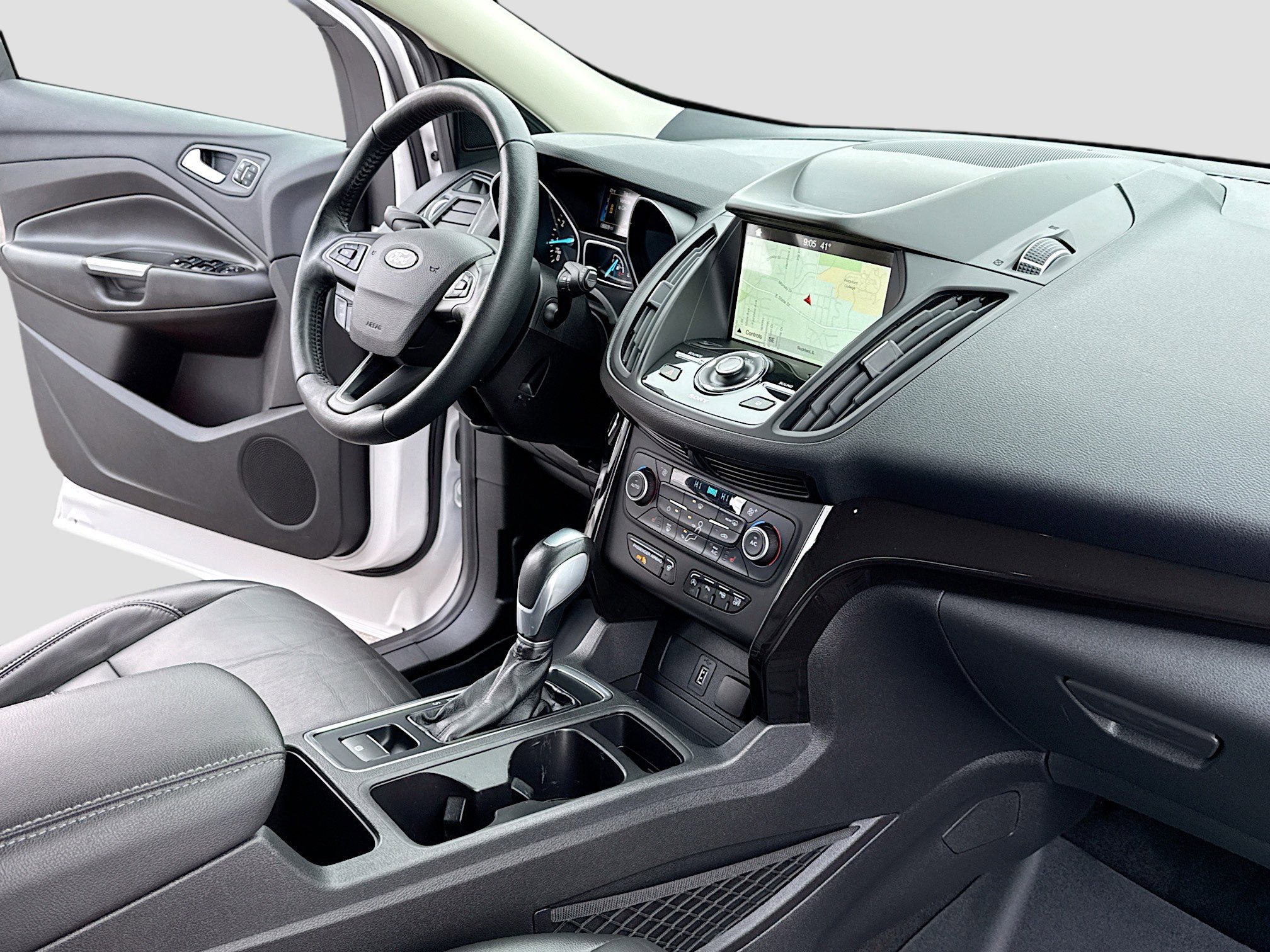 Used 2019 Ford Escape Titanium image 5