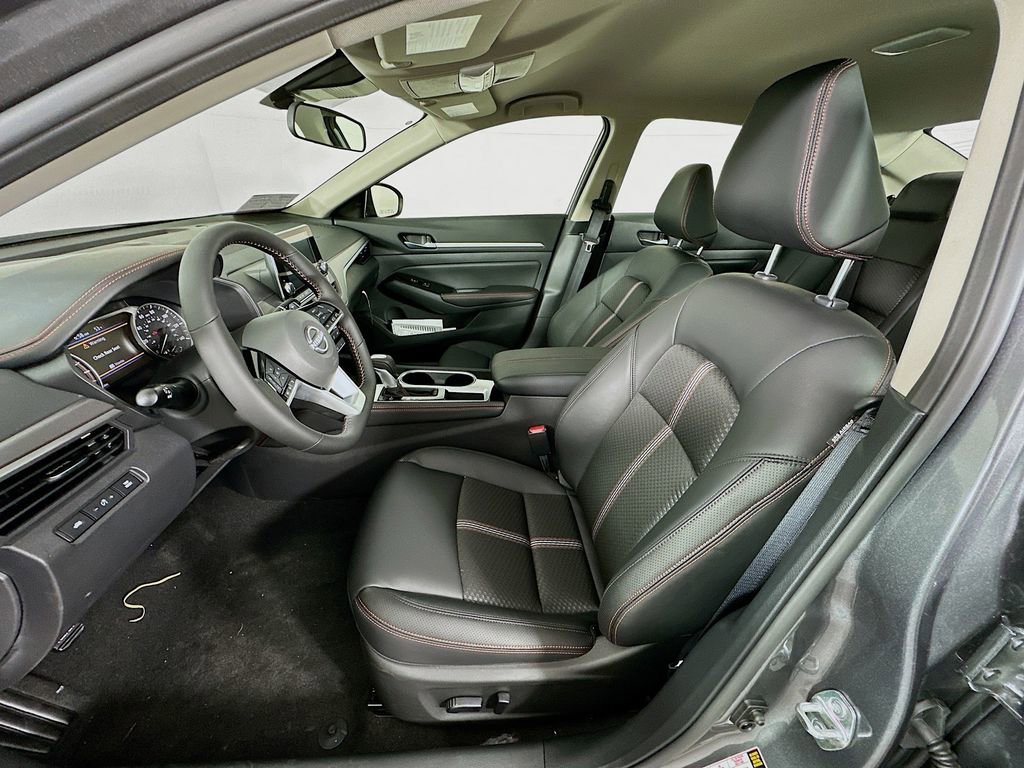 New 2025 Nissan Altima 2.5 SR image 26