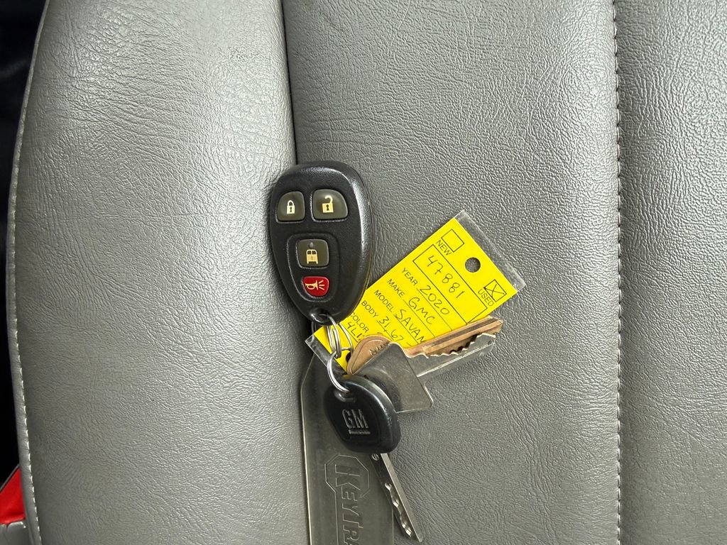 Used 2020 GMC Savana 3500 w/ Driver Convenience Package image 28