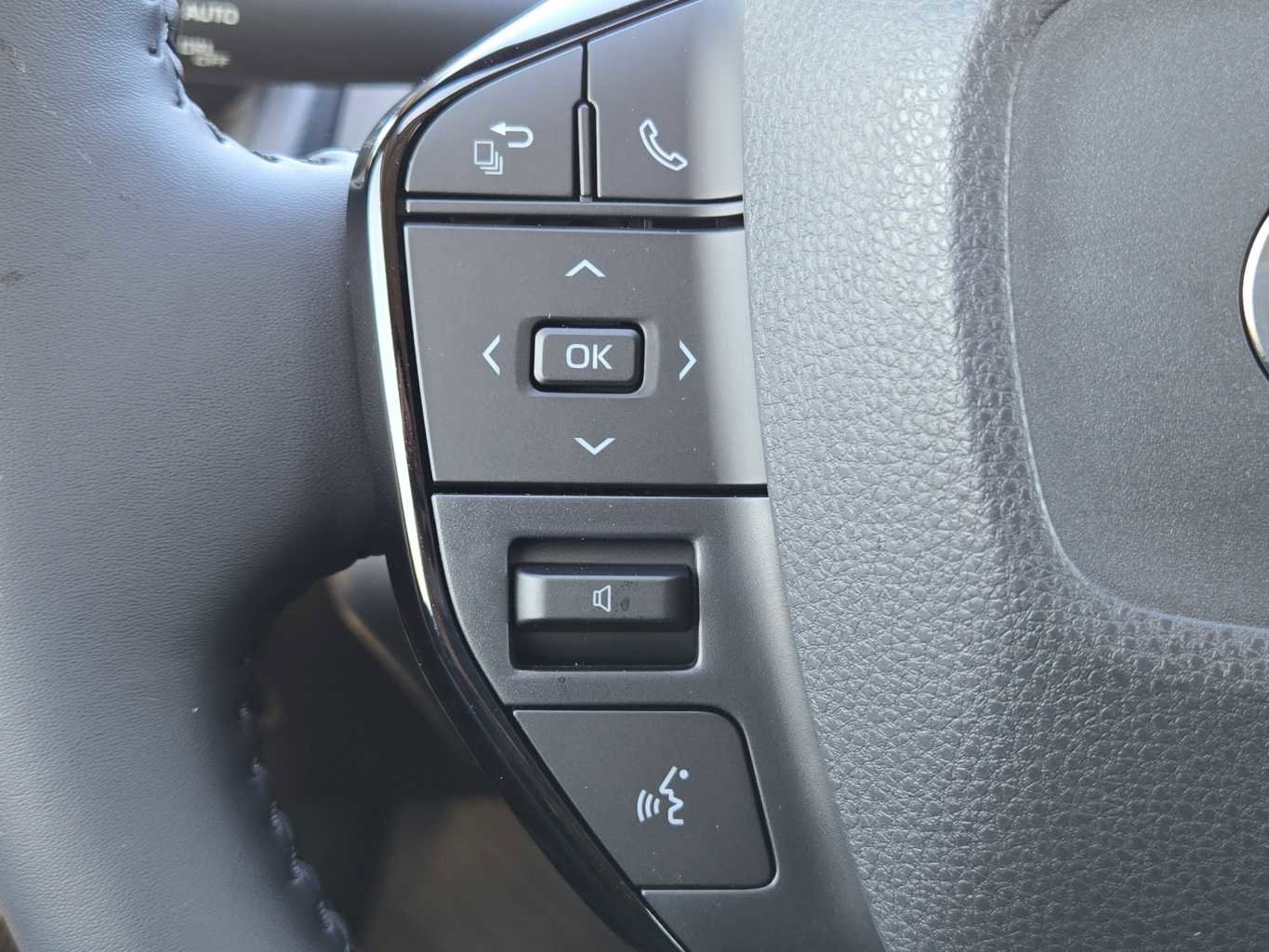 New 2026 Toyota Prius XLE image 22