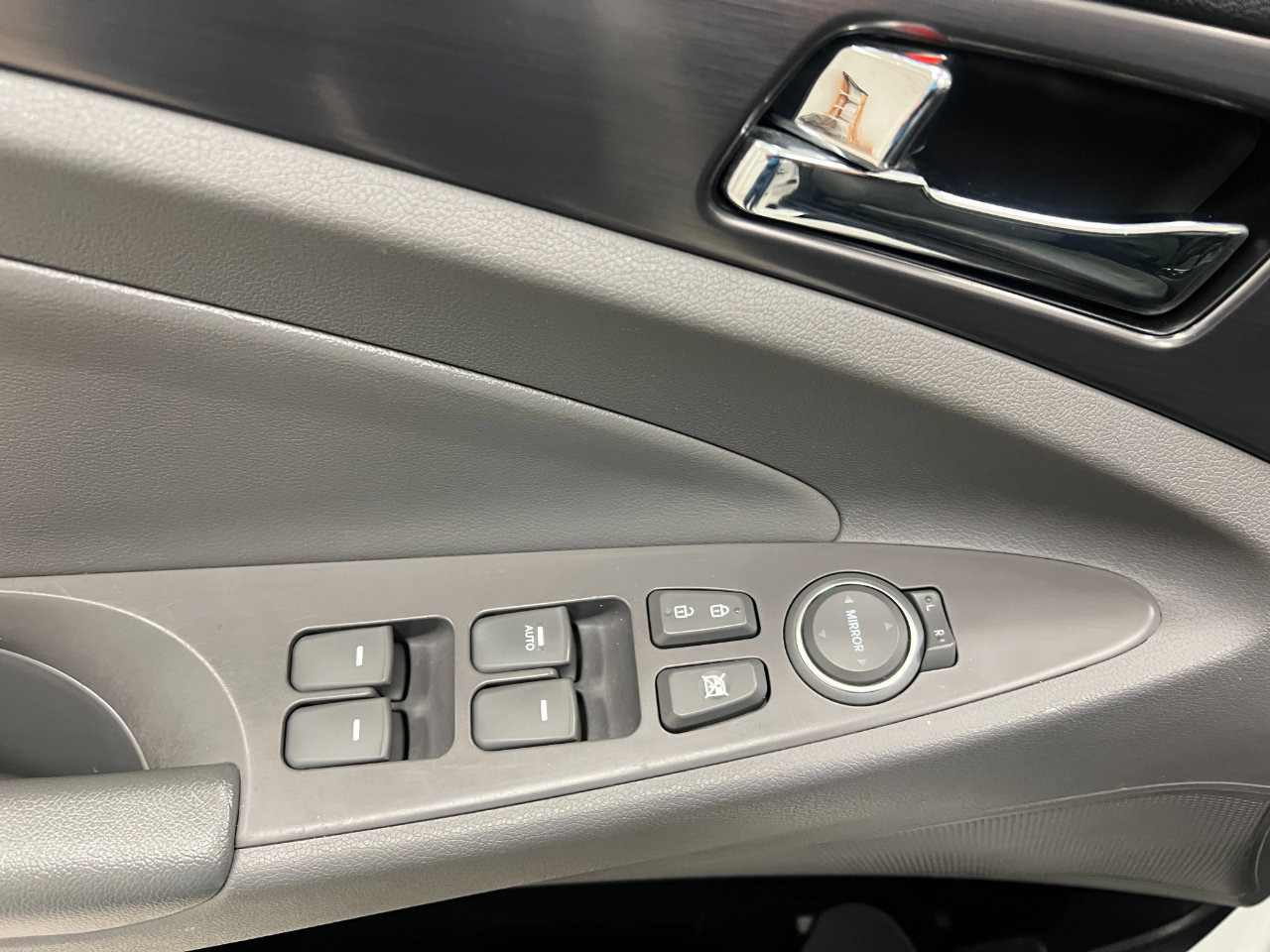 Used 2014 Hyundai Sonata Hybrid image 26