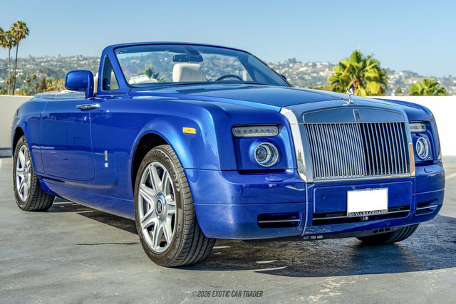 Used 2010 Rolls-Royce Phantom Drophead Coupe RWD image 12
