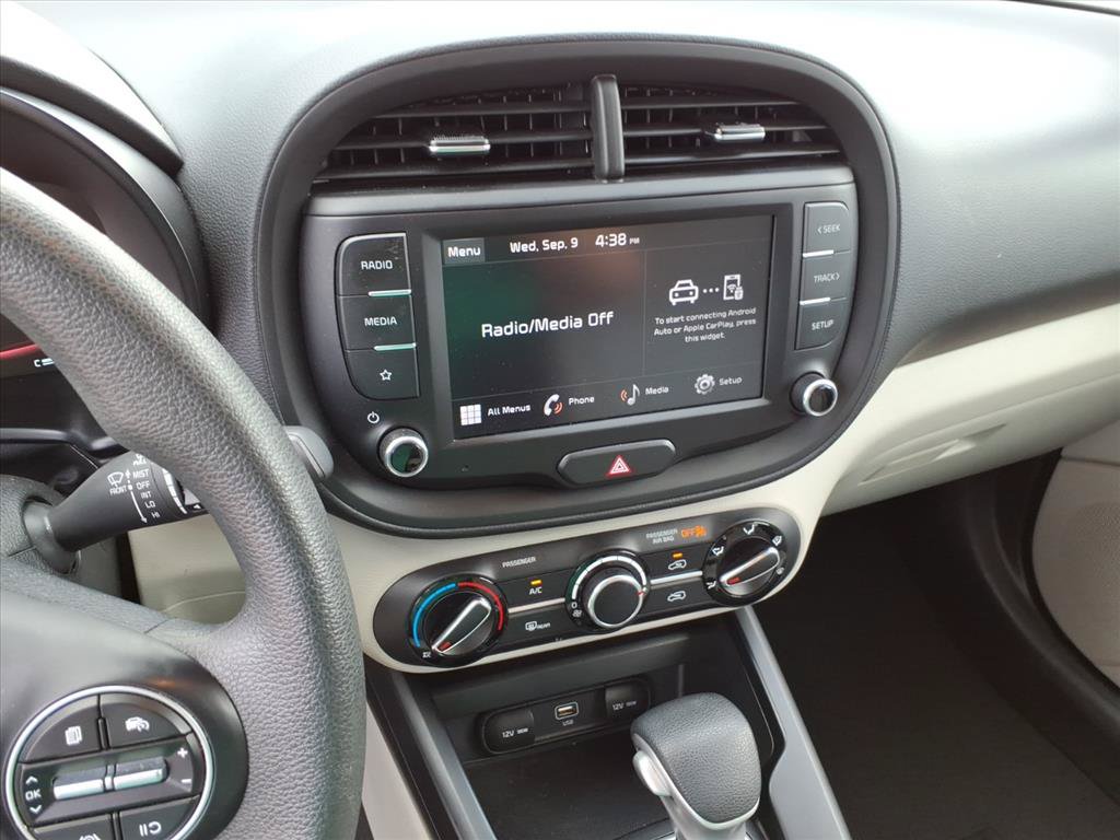Used 2023 Kia Soul LX FWD image 26