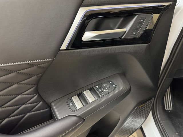 New 2026 Mitsubishi Outlander SEL Black Edition FWD image 7