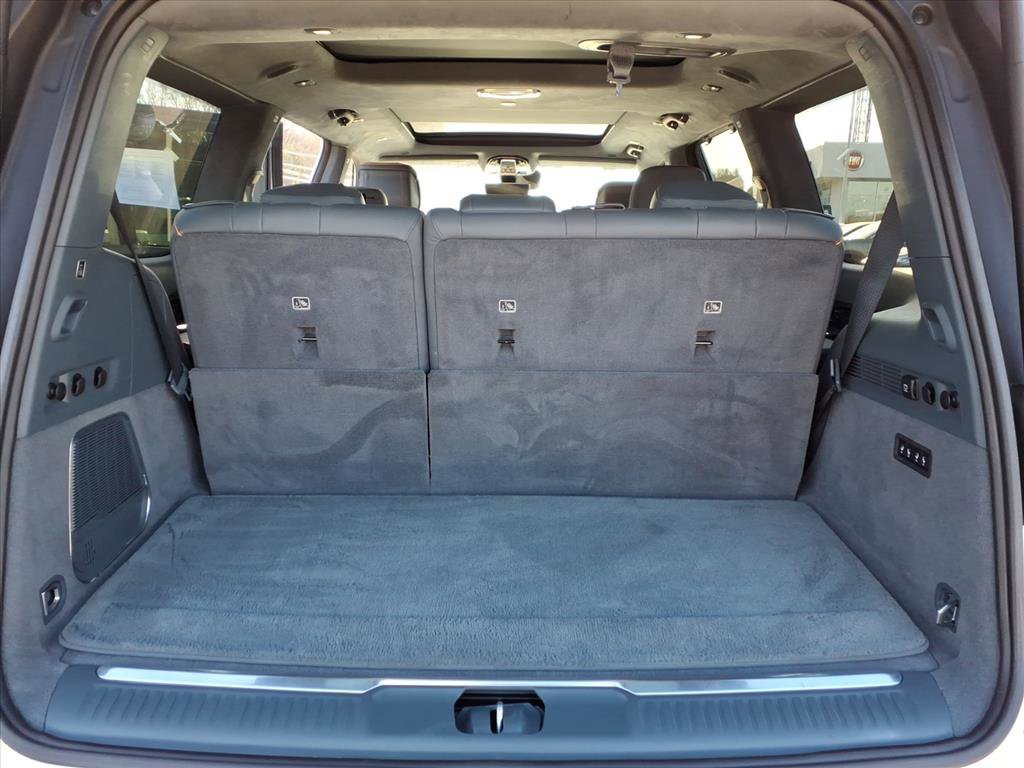 Used 2022 Jeep Grand Wagoneer Series II w/ Convenience Group III image 16