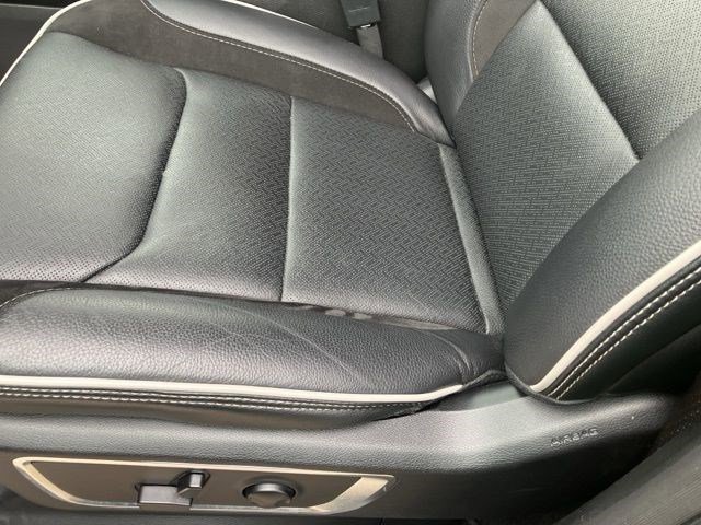 Used 2025 RAM 1500 Laramie w/ Sport Appearance Package AWD/4WD image 8