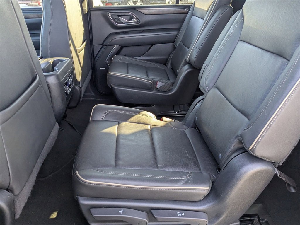 Used 2023 Chevrolet Suburban Premier image 32