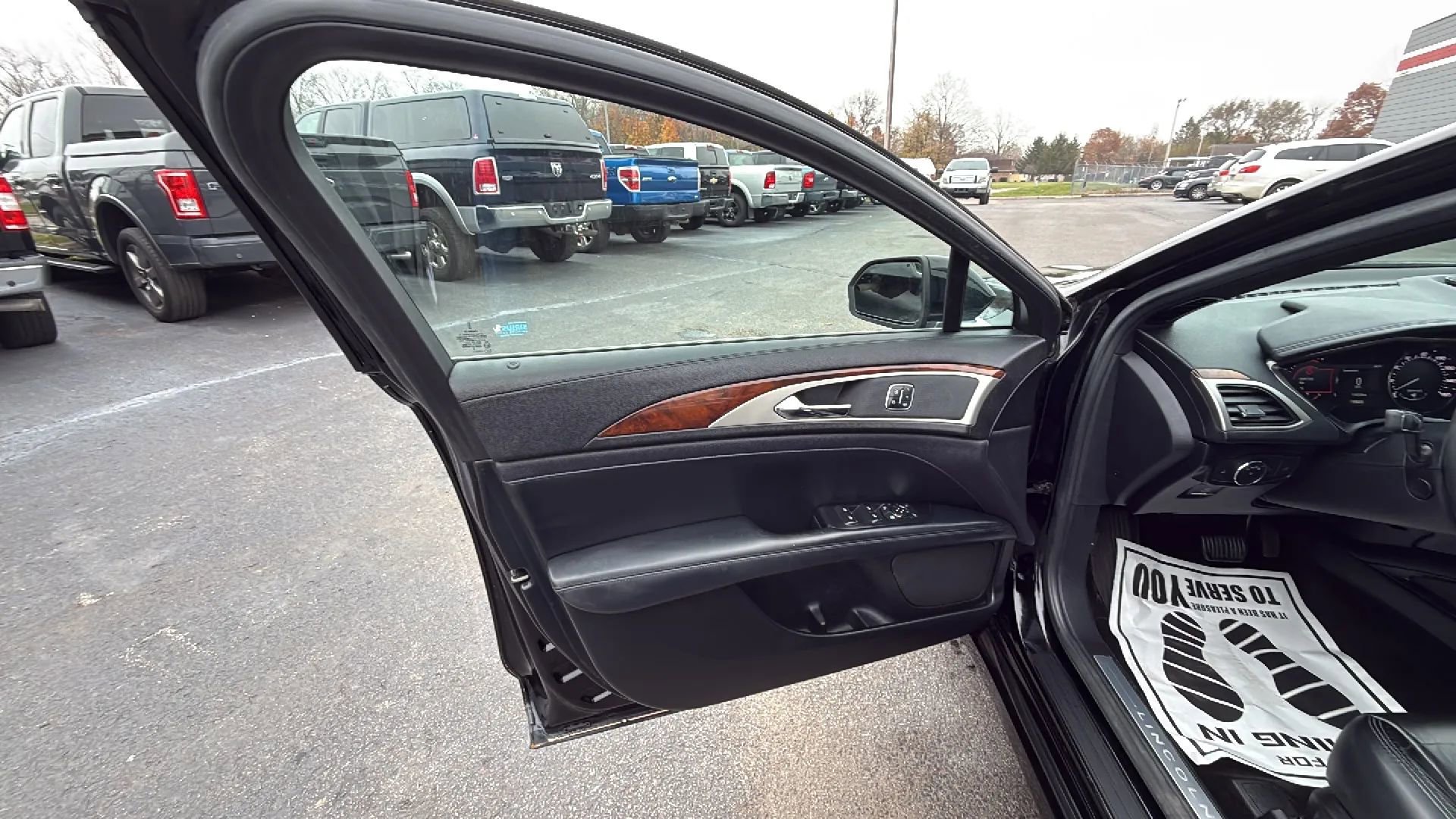 Used 2017 Lincoln MKZ Select w/ Select Plus Package image 9