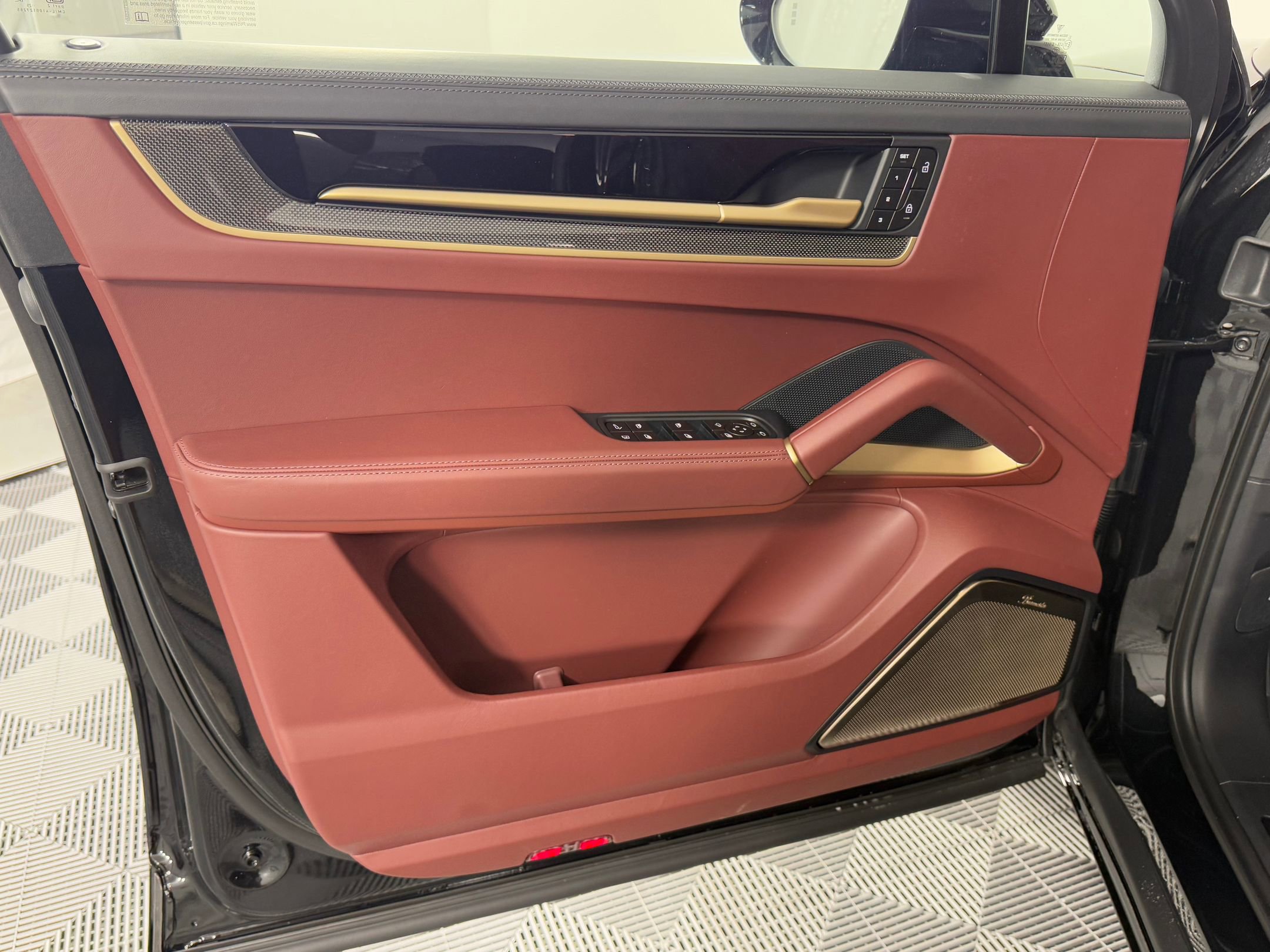 New 2026 Porsche Cayenne Turbo image 14