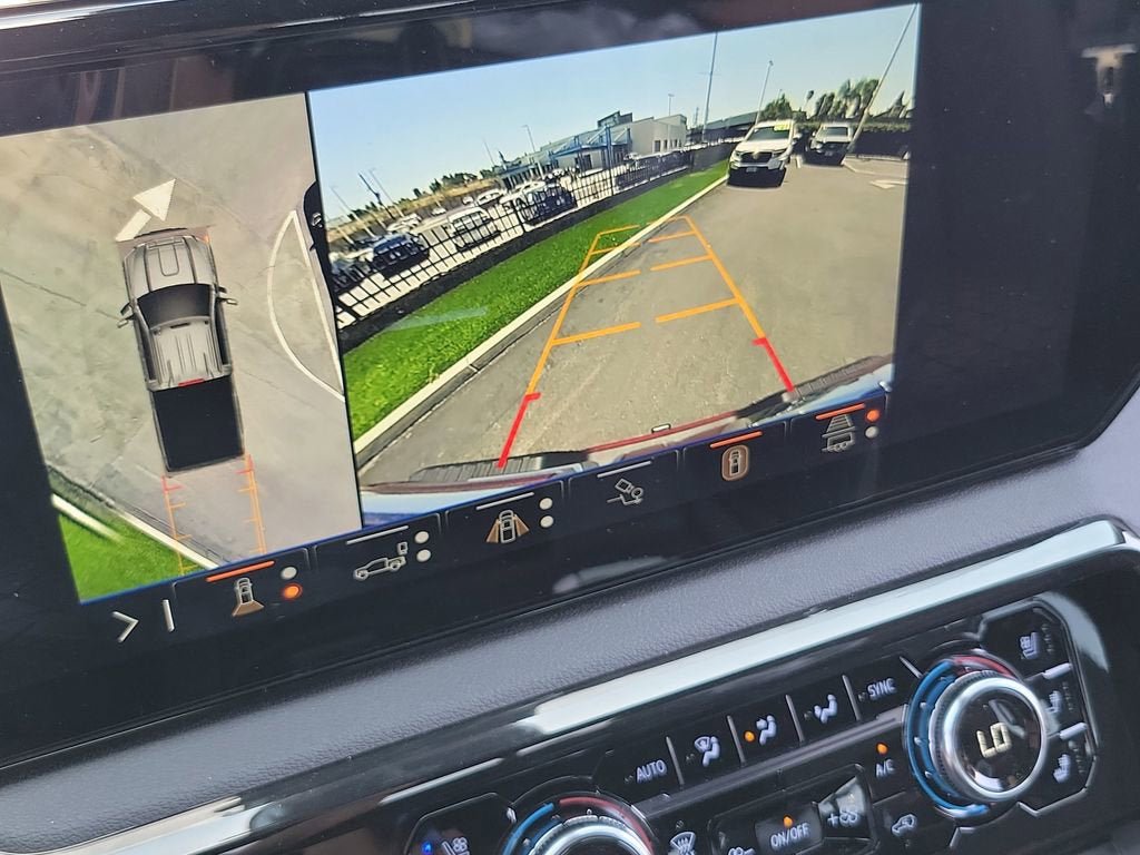 New 2026 GMC Sierra 2500 AT4 w/ AT4 Premium Plus Package AWD/4WD image 16