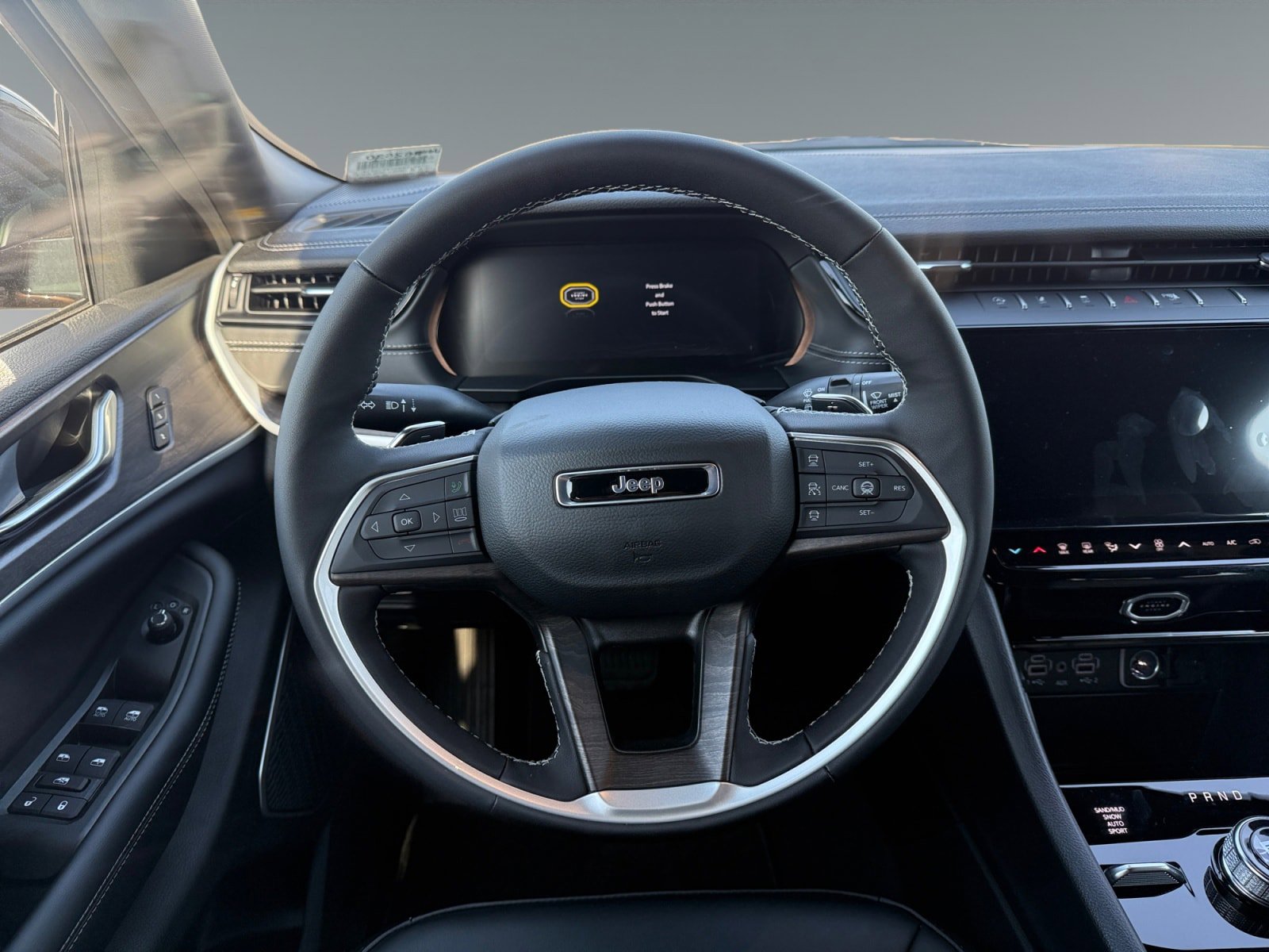New 2026 Jeep Grand Cherokee L Limited AWD/4WD image 12