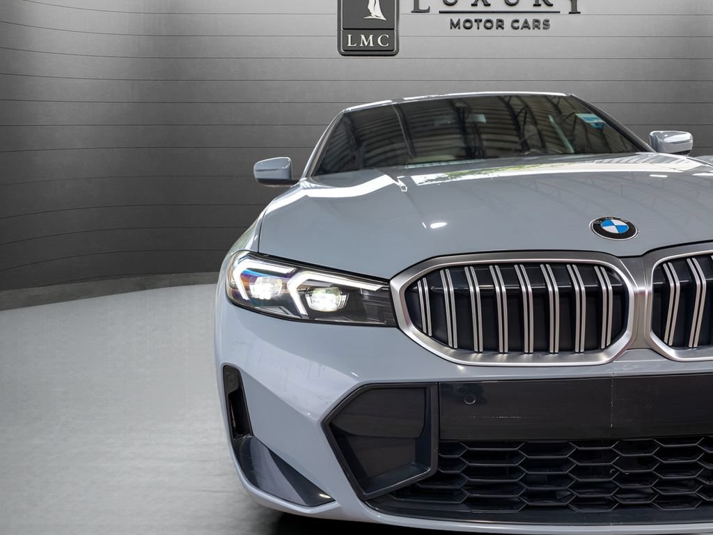 Used 2026 BMW 330i xDrive Sedan AWD/4WD image 13