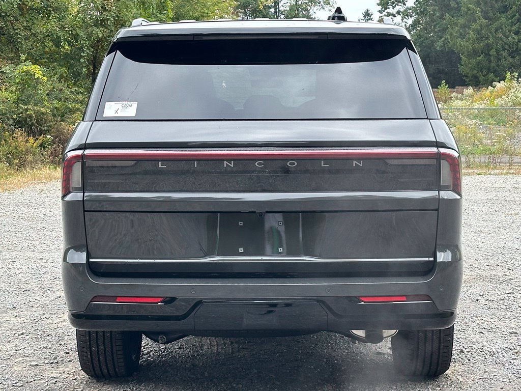 New 2027 Lincoln Navigator L Black Label AWD/4WD image 4