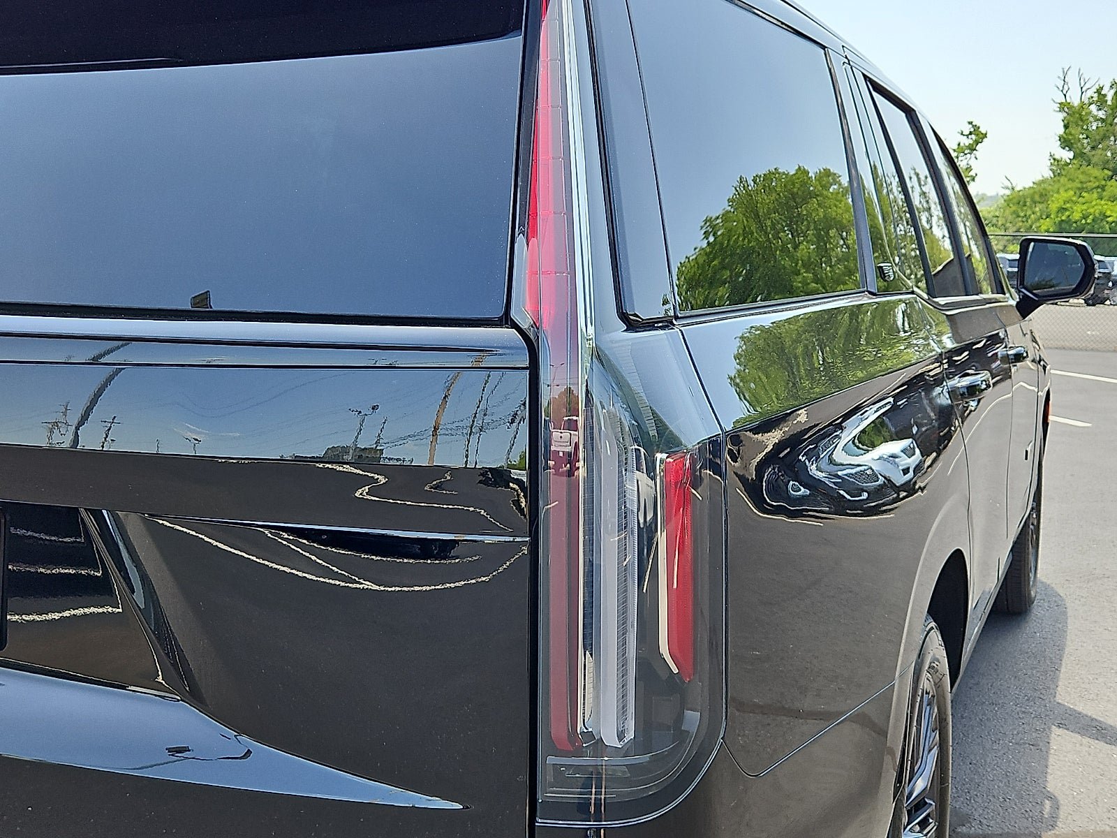 Certified 2024 Cadillac Escalade V w/ LPO, ONYX Package AWD/4WD image 12