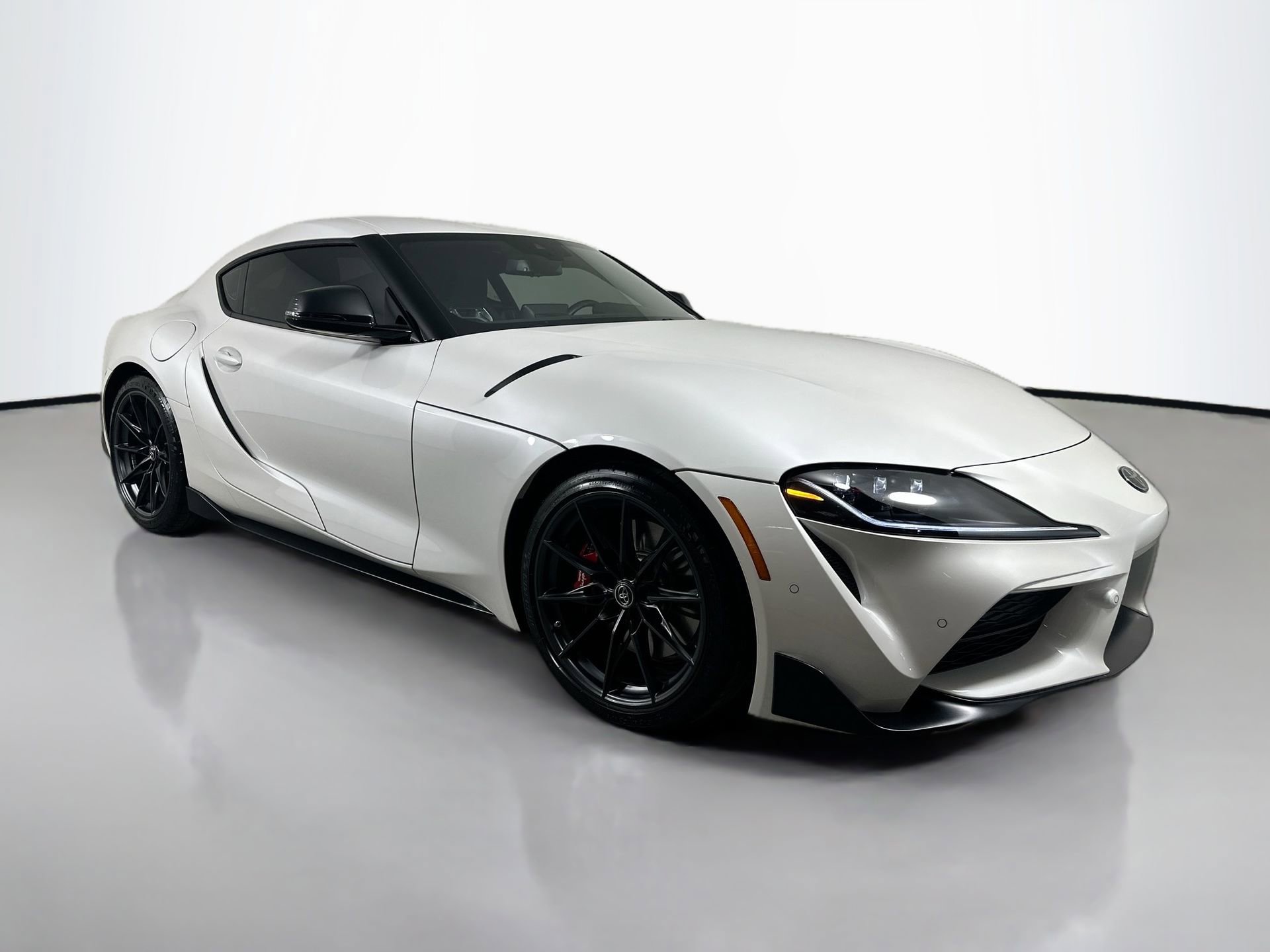 Used 2025 Toyota Supra image 4