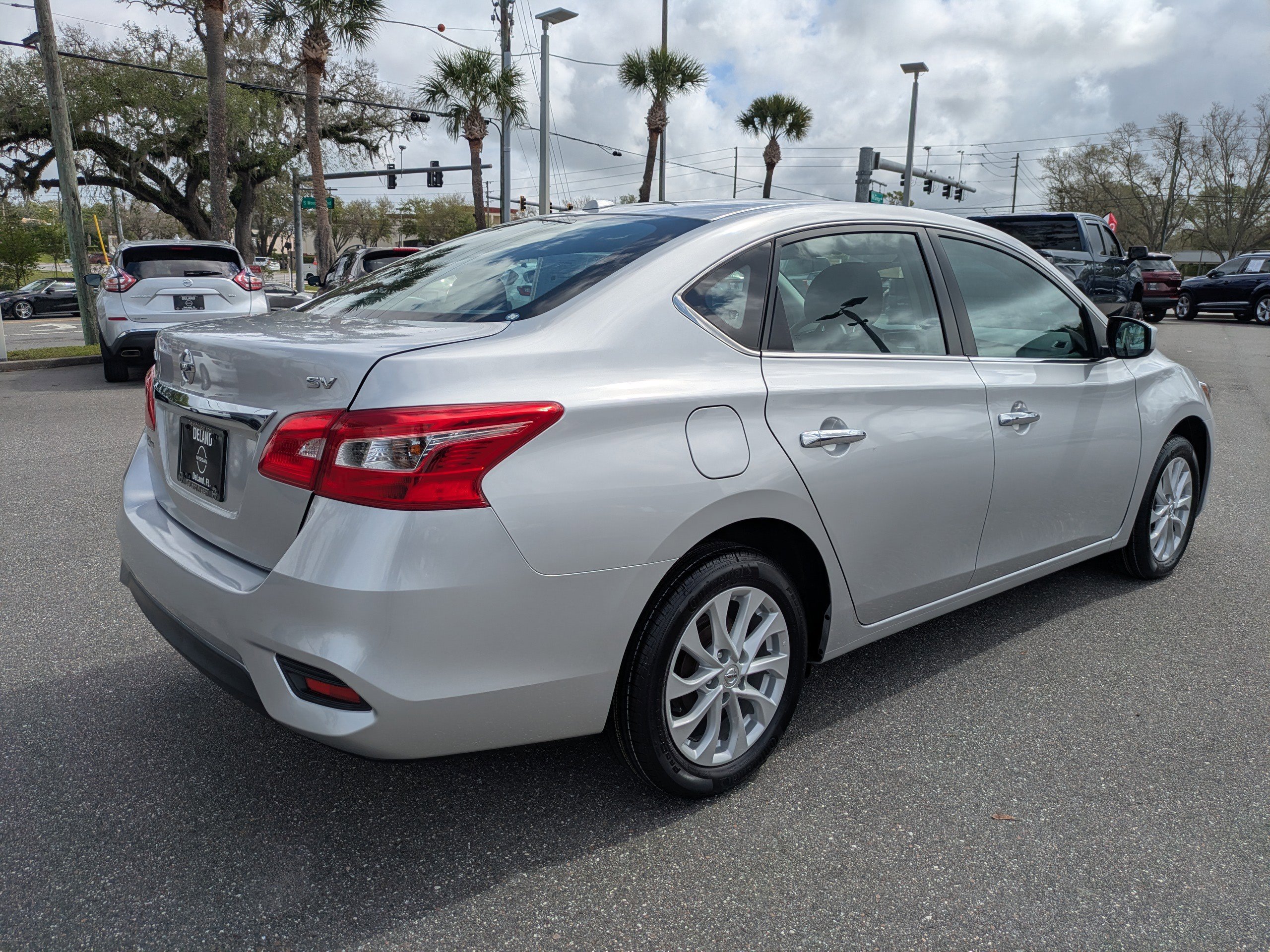 Used 2019 Nissan Sentra SV image 4