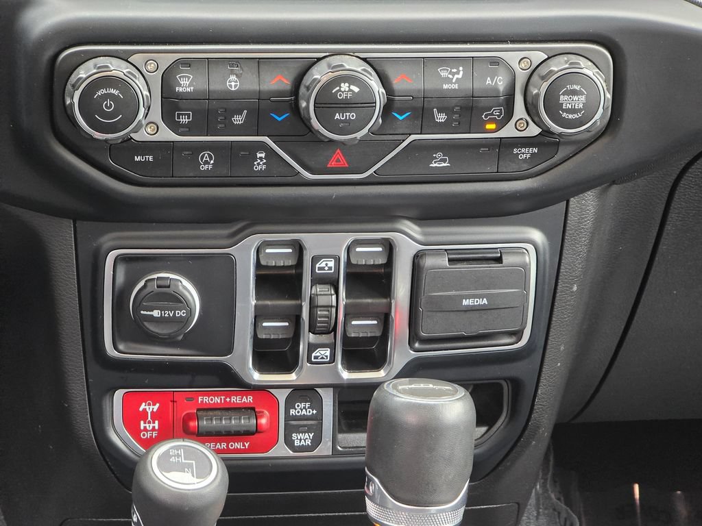 Used 2023 Jeep Gladiator Rubicon w/ Cold Weather Group AWD/4WD image 33
