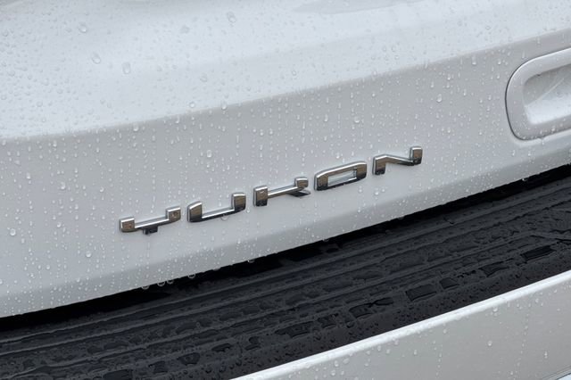 New 2026 GMC Yukon XL Elevation image 34