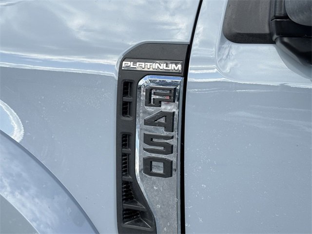 Used 2025 Ford F450 Platinum w/ Platinum Plus Package image 28