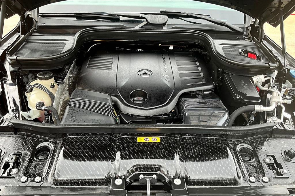 Used 2024 Mercedes-Benz GLS 450 4MATIC image 13