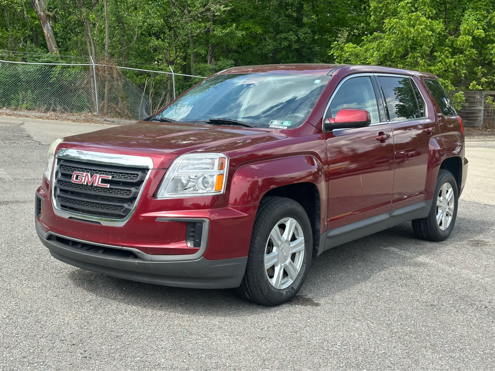 Used 2016 GMC Terrain SLE AWD/4WD image 1