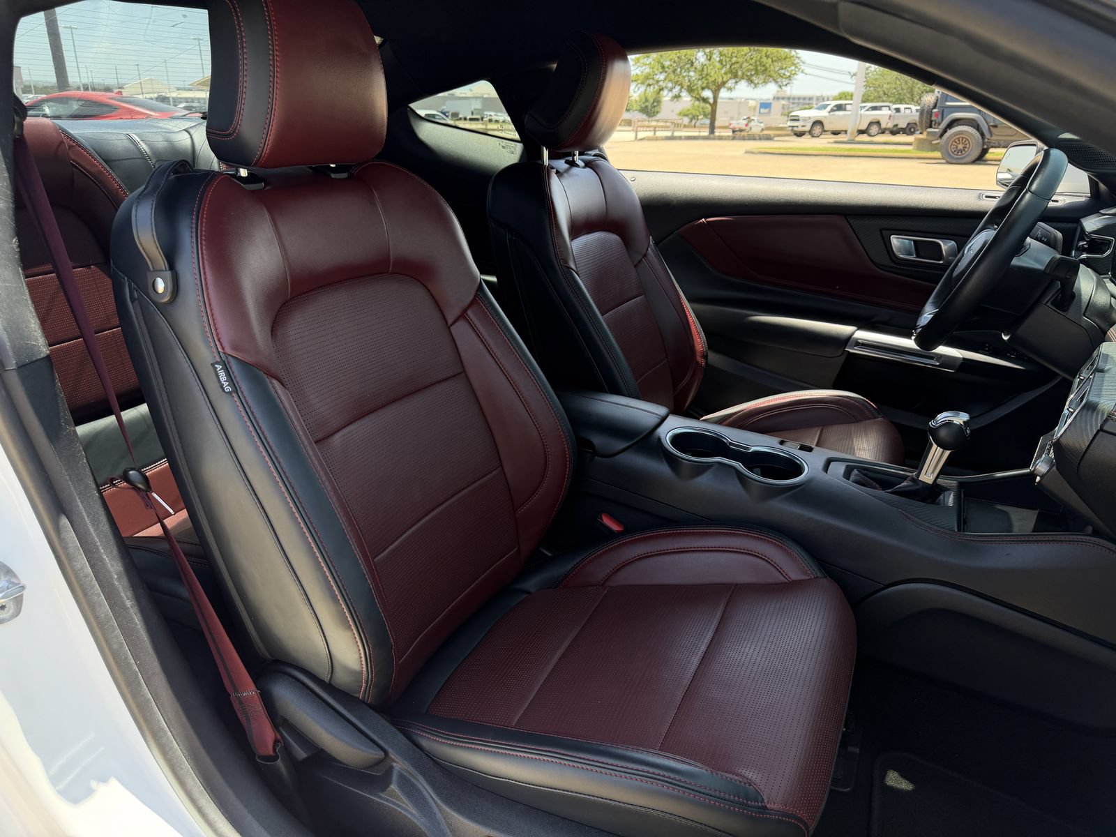 Used 2025 Ford Mustang Premium RWD image 25