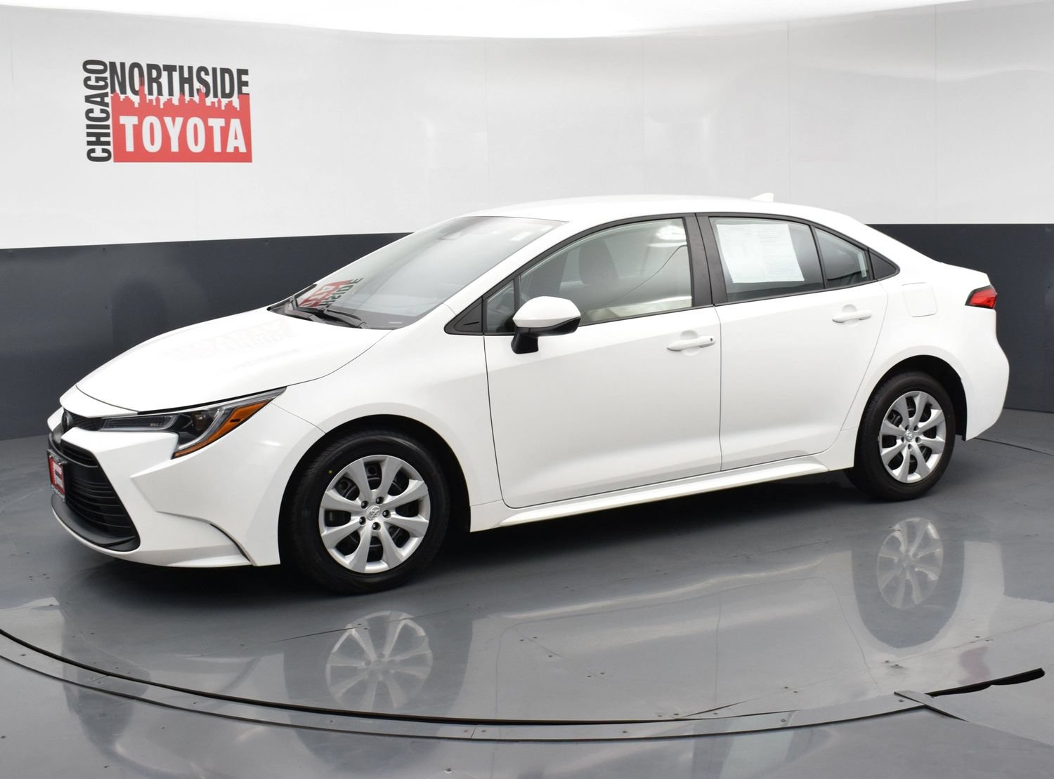 Used 2025 Toyota Corolla LE FWD image 8
