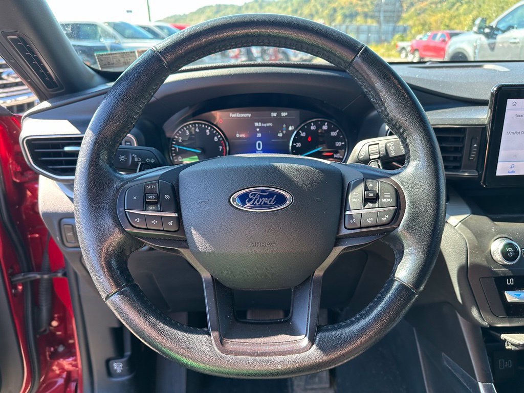 Used 2020 Ford Explorer XLT w/ Equipment Group 202A AWD/4WD image 8