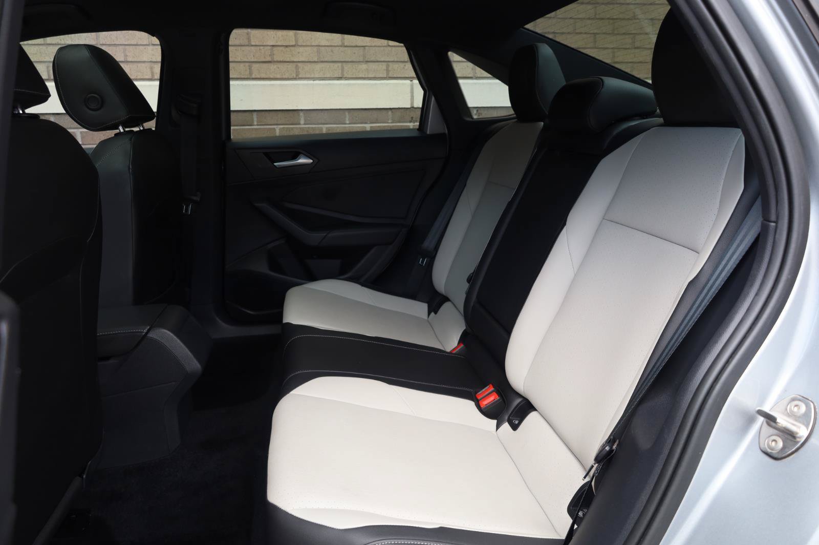 Used 2020 Volkswagen Jetta R-Line FWD image 22