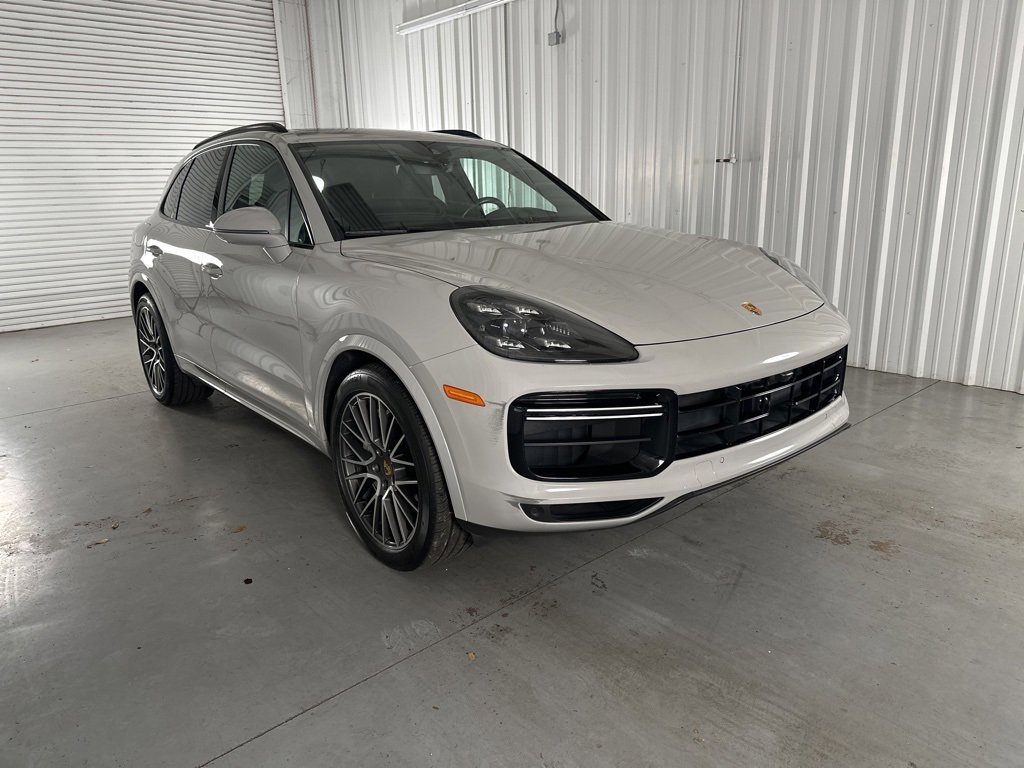 Used 2021 Porsche Cayenne Turbo image 3