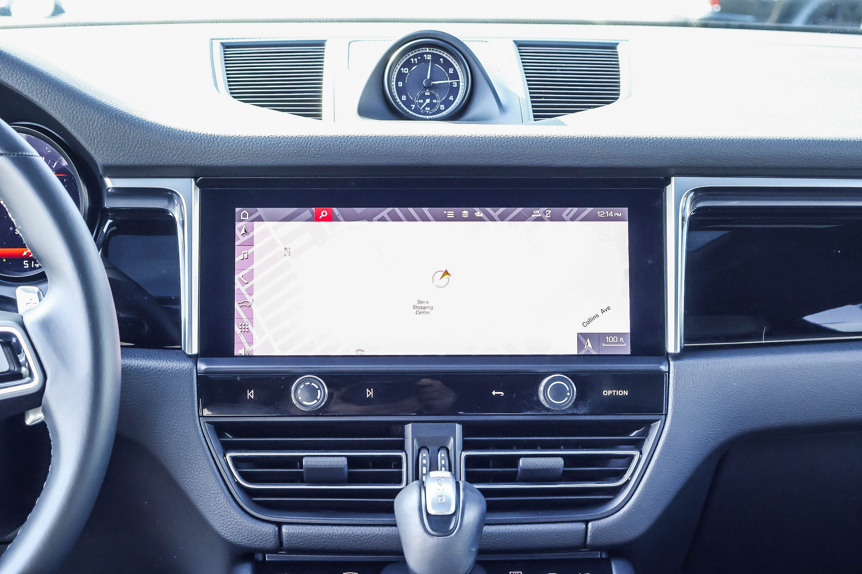 Used 2023 Porsche Macan image 9