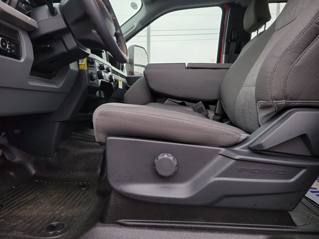 New 2026 Ford F250 XL w/ XL Off-Road Package image 17