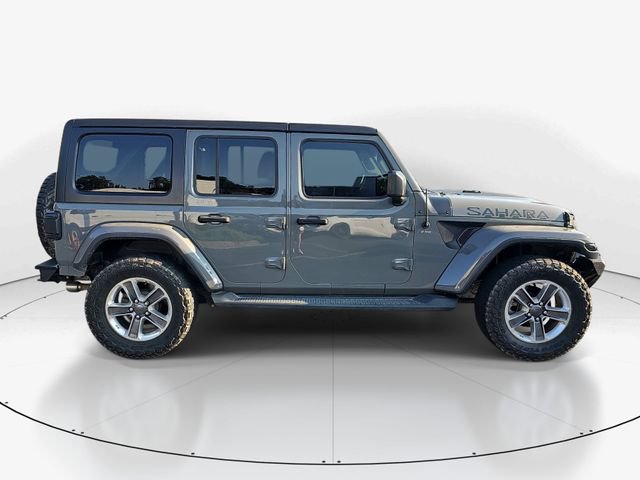 Used 2018 Jeep Wrangler Unlimited Sahara AWD/4WD image 2