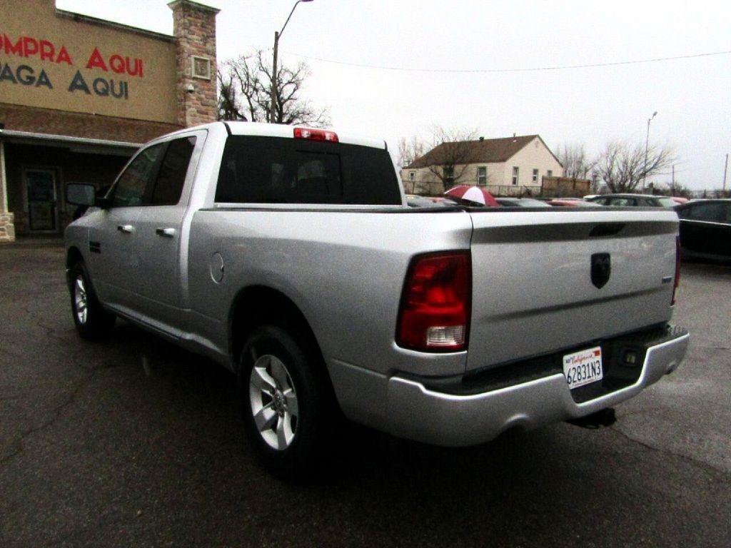 Used 2018 RAM 1500 Classic SLT RWD image 4