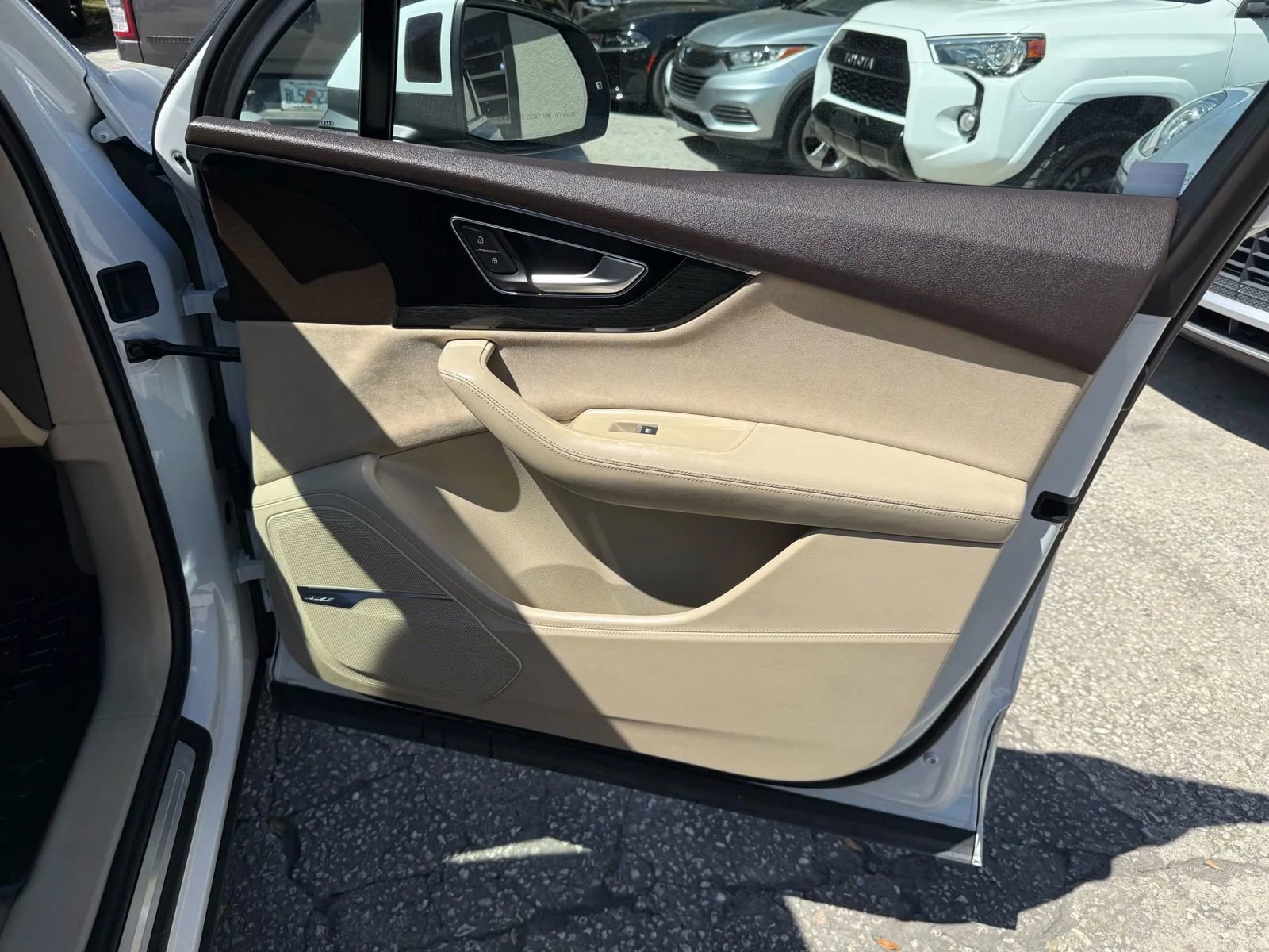 Used 2018 Audi Q7 3.0T Prestige image 19