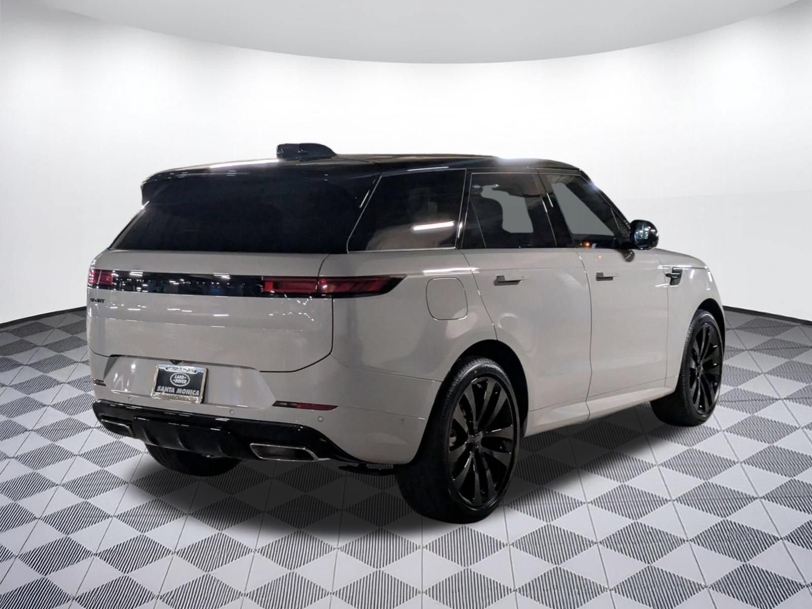 New 2026 Land Rover Range Rover Sport Dynamic SE AWD/4WD image 10