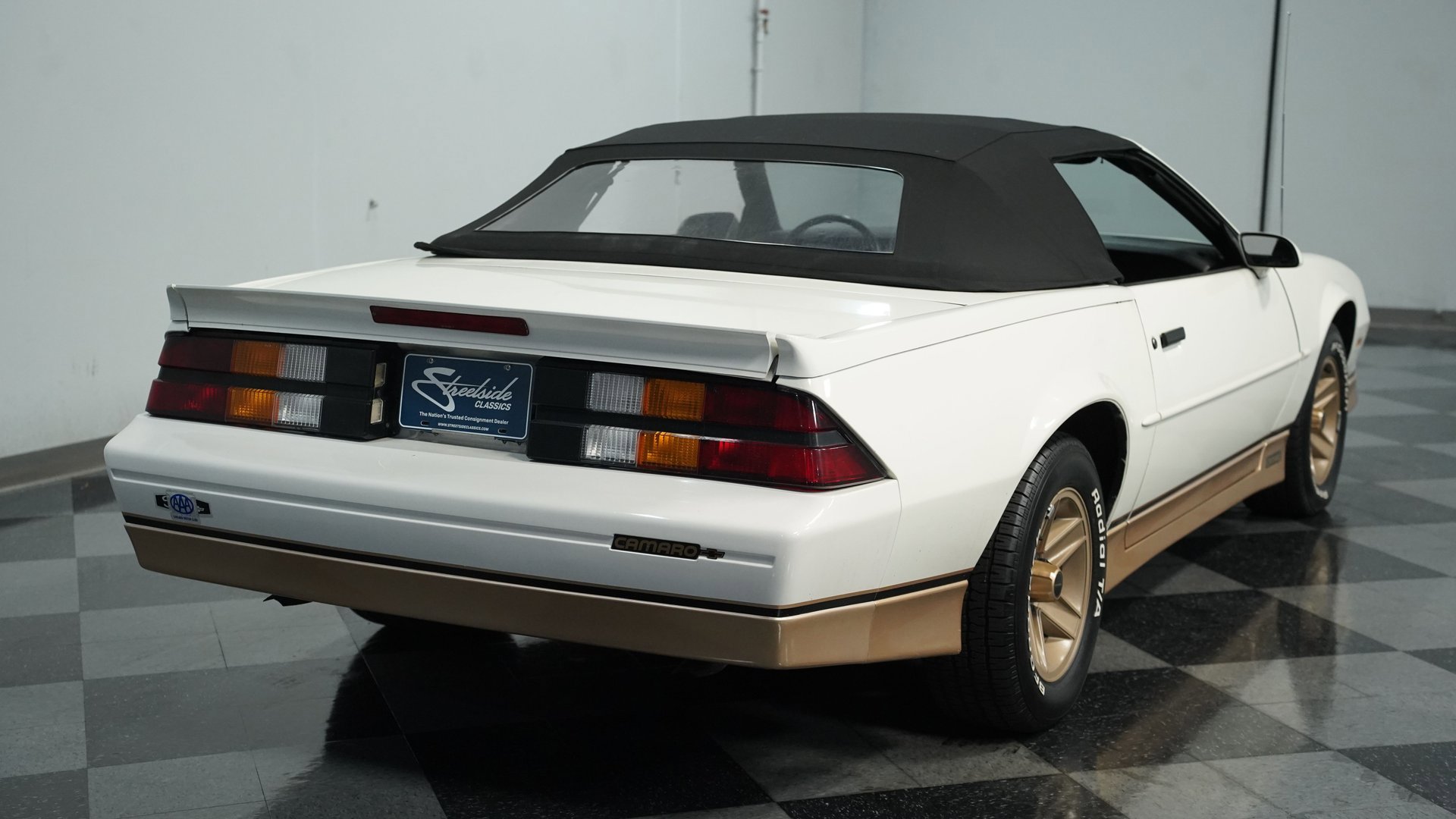 Used 1988 Chevrolet Camaro LT image 10