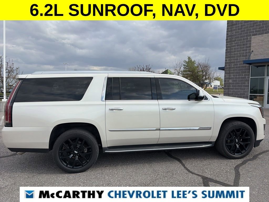 Used 2015 Cadillac Escalade ESV Luxury image 16