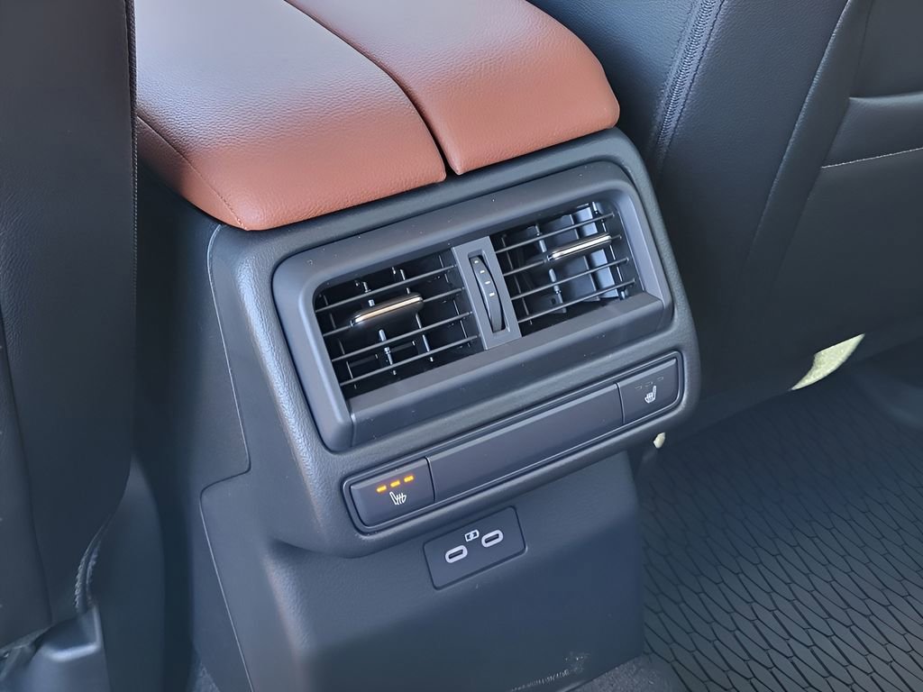 Used 2025 MAZDA CX-50 AWD 2.5 Turbo w/ Accent Package image 21