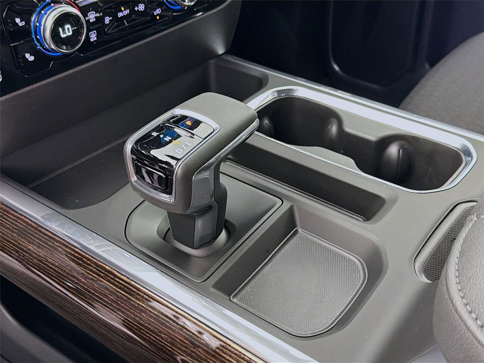 New 2026 GMC Sierra 1500 Elevation image 18