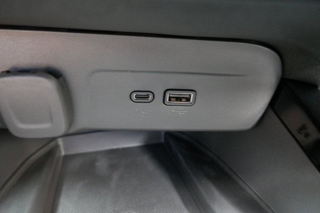 New 2026 Chevrolet Trax RS w/ Sunroof Package image 19