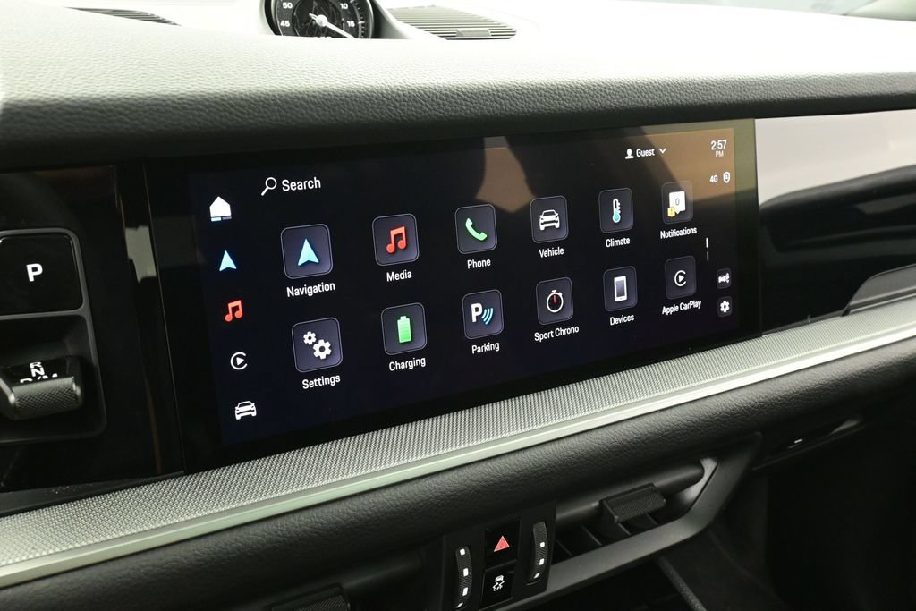 Certified 2025 Porsche Cayenne E-Hybrid Coupe AWD/4WD image 21