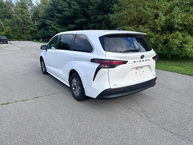 Used 2021 Toyota Sienna LE AWD/4WD image 5