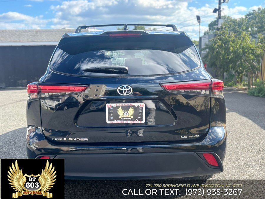 Used 2021 Toyota Highlander LE AWD/4WD image 5