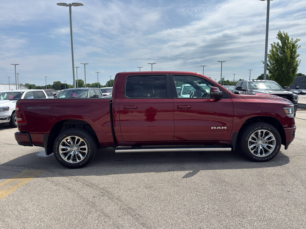 Used 2023 RAM 1500 Laramie AWD/4WD image 4