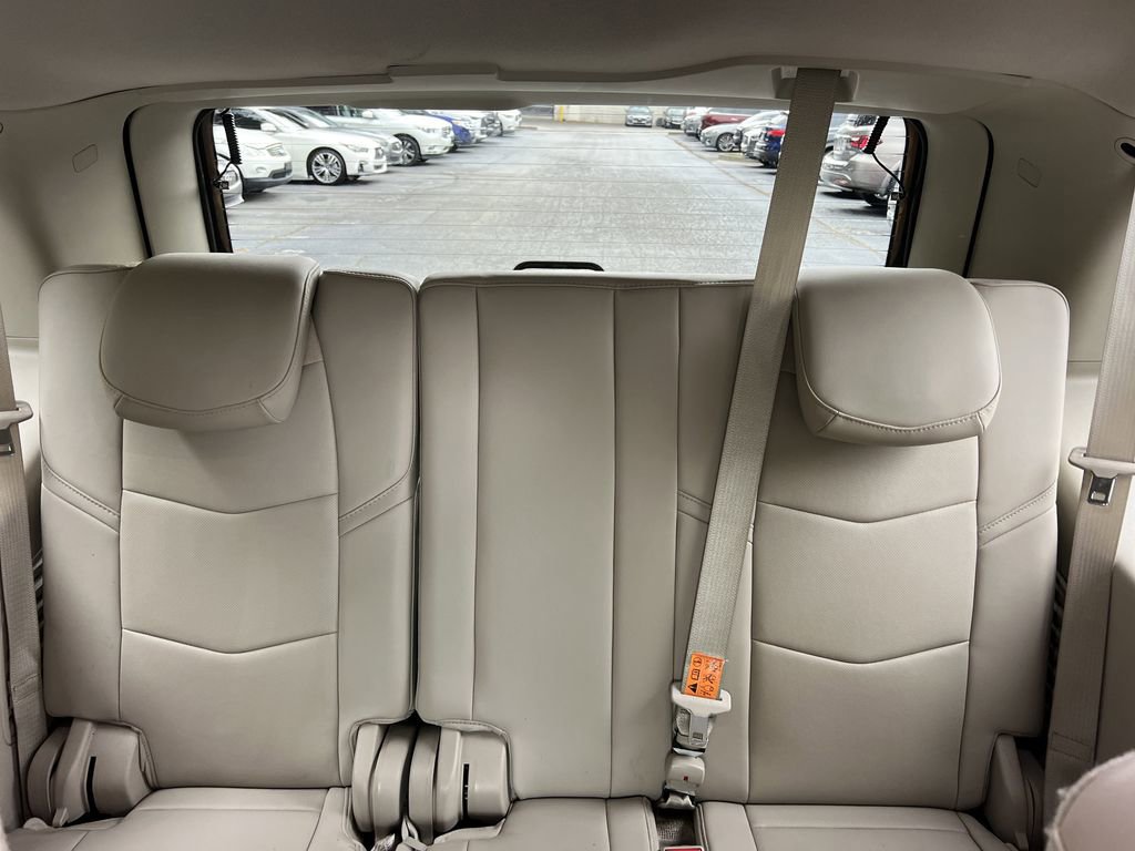 Used 2020 Cadillac Escalade Luxury image 22