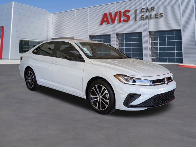 Used 2025 Volkswagen Jetta Sport image 3